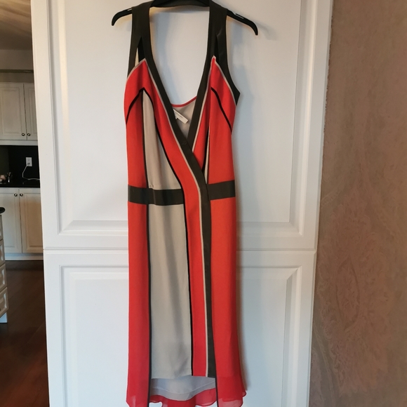 BCBG MaxAzria RUNWAY 100% silk dress - Picture 5 of 8